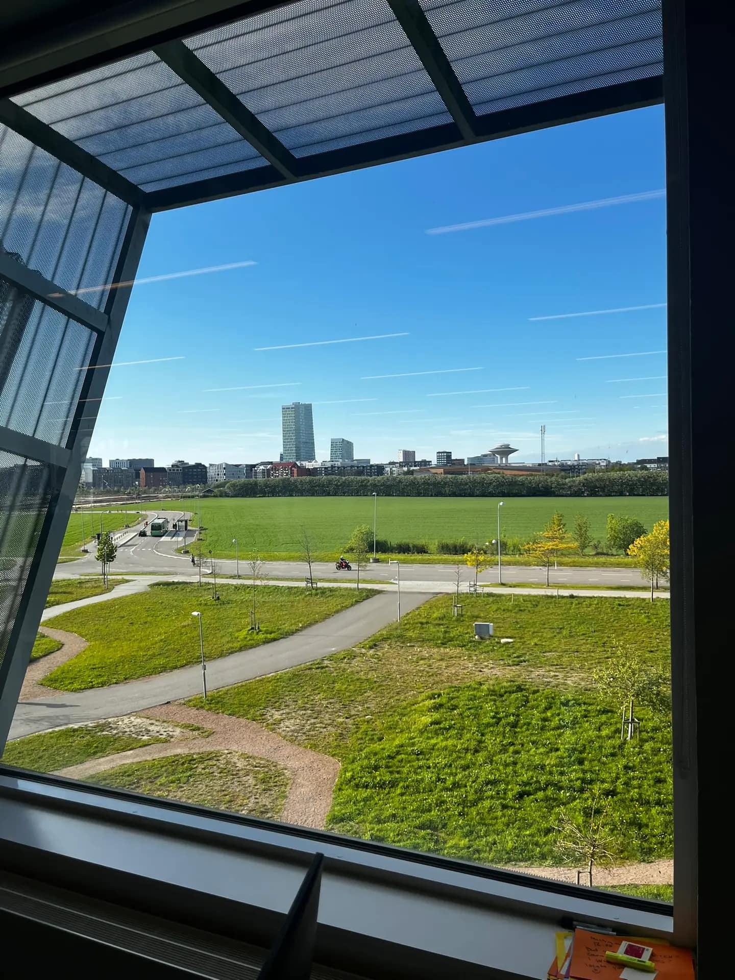 Fastighet – avgränsat markområde och tillbehör